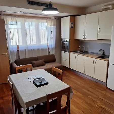 Solaria House And Comfort Apartment